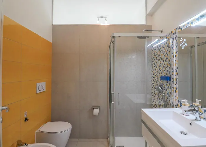 Elegant & Chic 2 - 5min To Station, Ac, Wi-fi * Rom