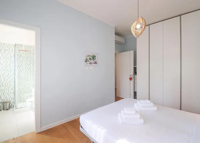 Apartment Elegant & Chic 2 - 5min To Station, Ac, Wi-fi