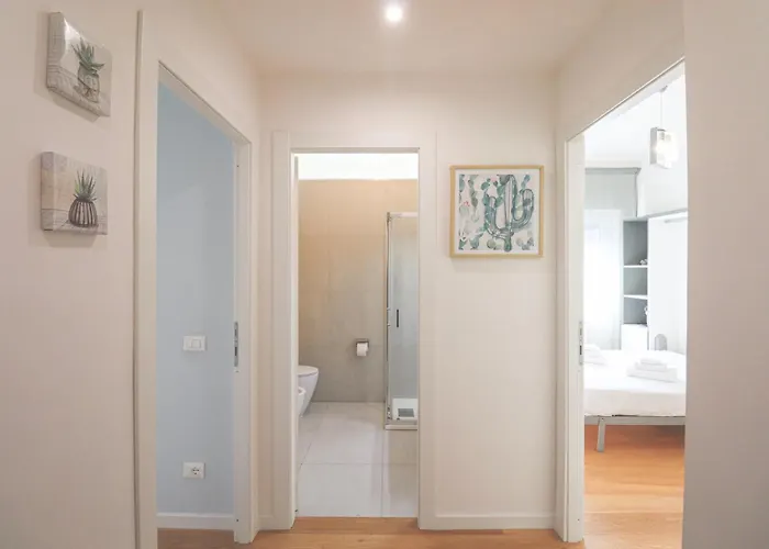 Elegant & Chic 2 - 5min To Station, Ac, Wi-fi