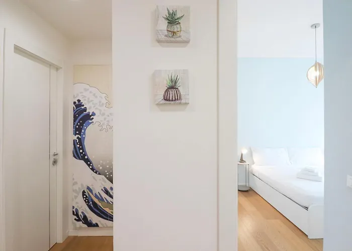 Elegant & Chic 2 - 5min To Station, Ac, Wi-fi Rom